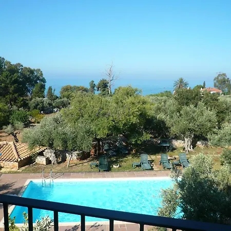 Maison Viros *