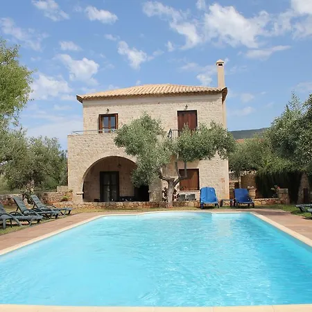 Maison Viros Holiday home