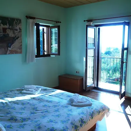 Maison Viros Holiday home *