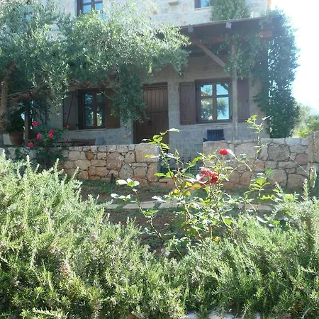 Maison Viros Feriehus *