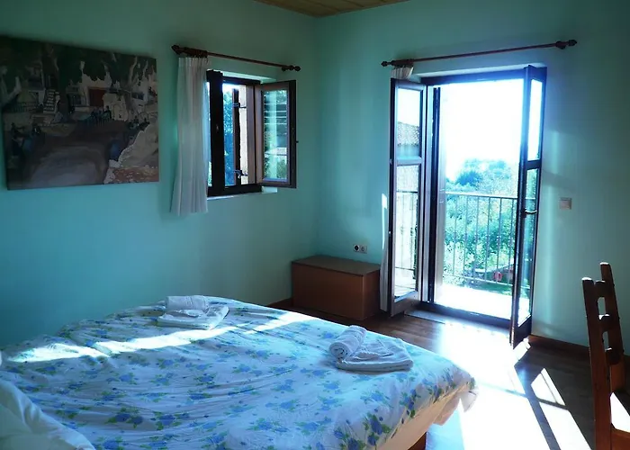 Maison Viros Holiday home *