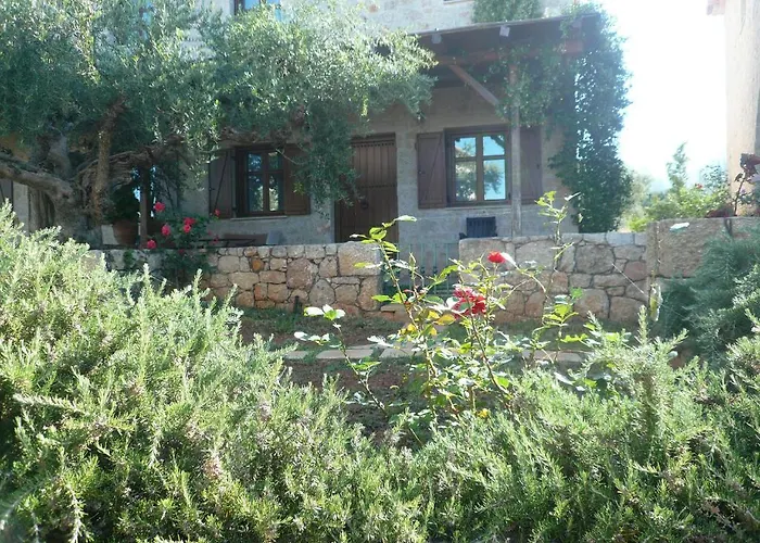 Maison Viros Holiday home *